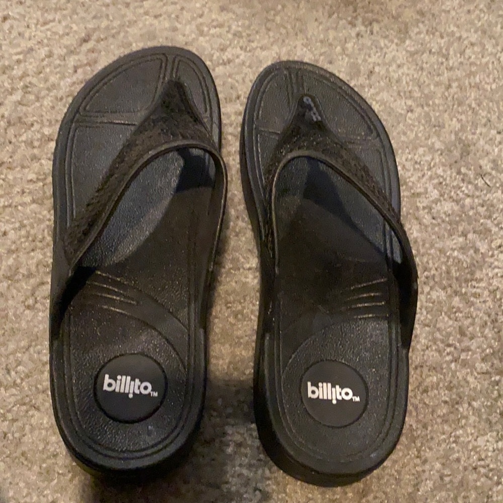 Black sandals size 10